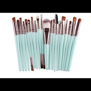 20 piece brush sets
